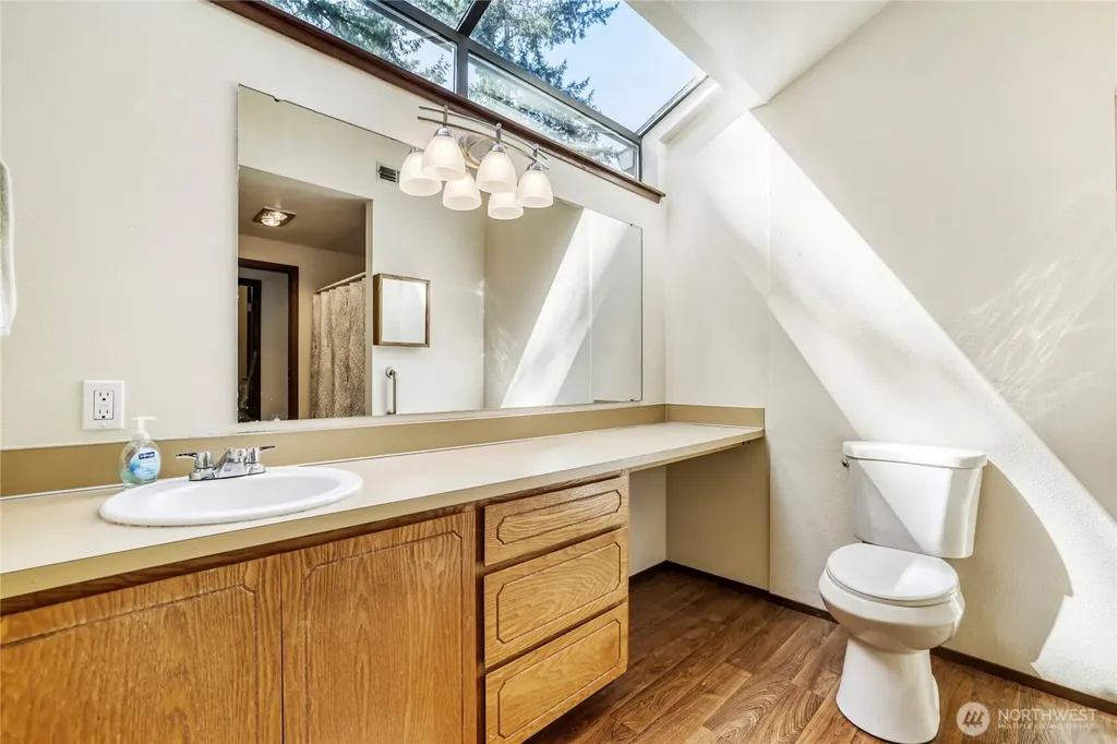 21021 76th Avenue W Edmonds WA 98026