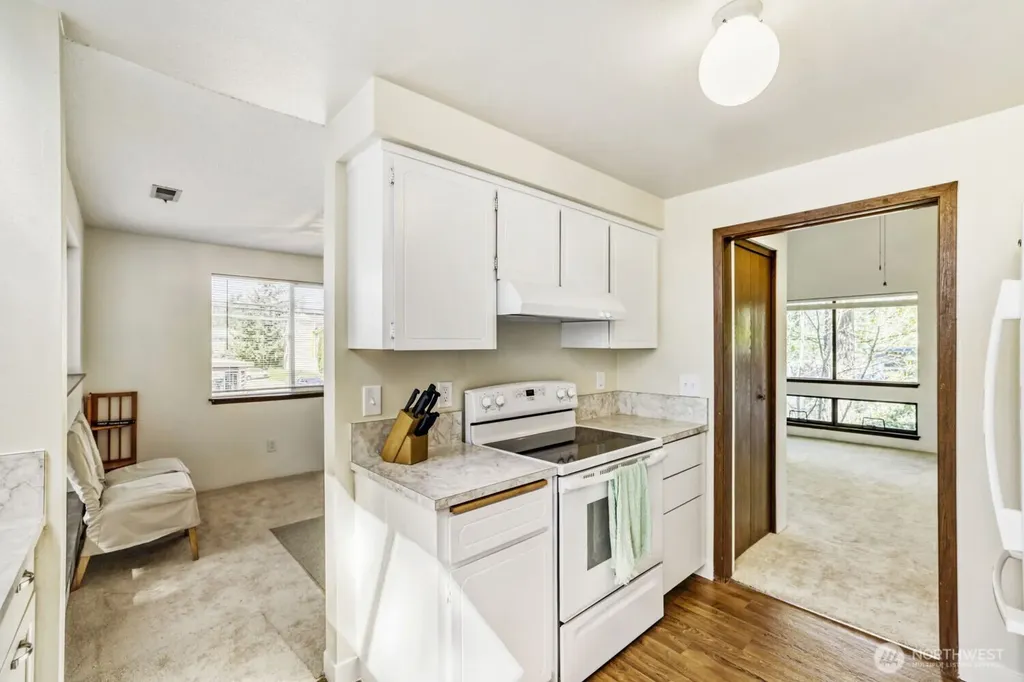 21021 76th Avenue W Edmonds WA 98026