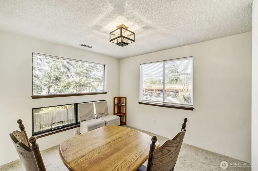 21021 76th Avenue W Edmonds WA 98026