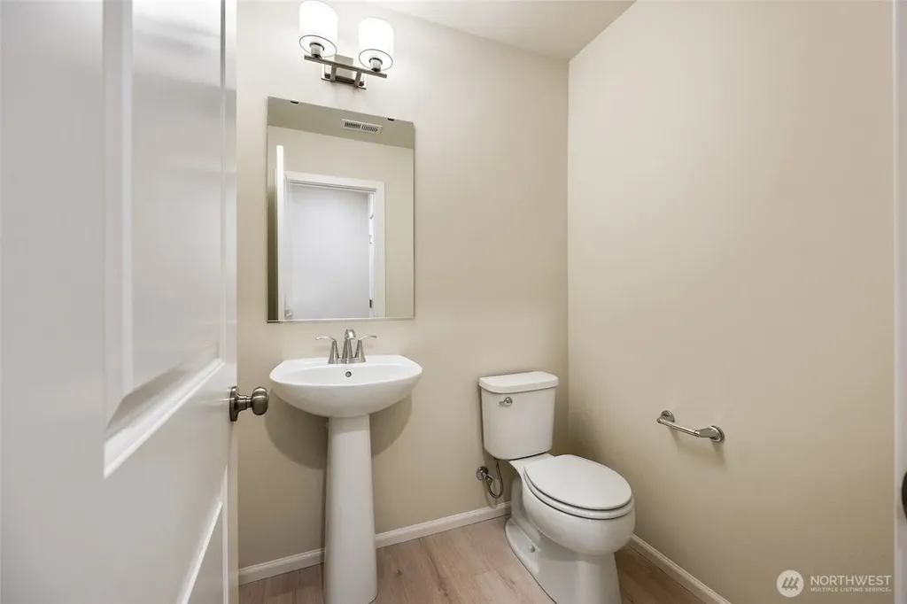 124 Pine Hollow Drive Chehalis WA 98532