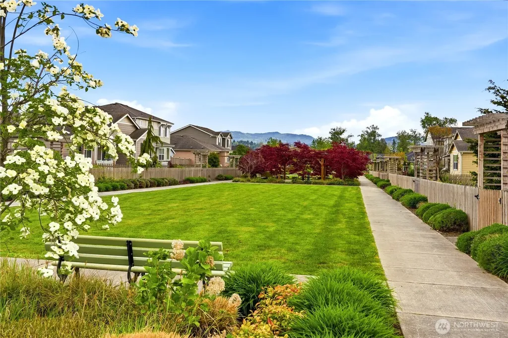 3245 Loch Ness Loop Mount Vernon WA 98273