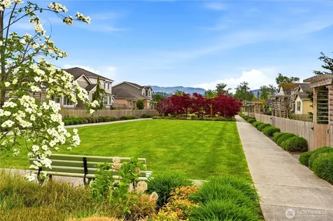3245 Loch Ness Loop Mount Vernon WA 98273