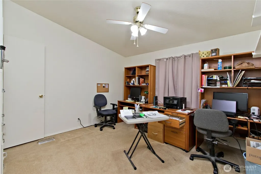 41 E Bay Heights Drive Allyn WA 98524