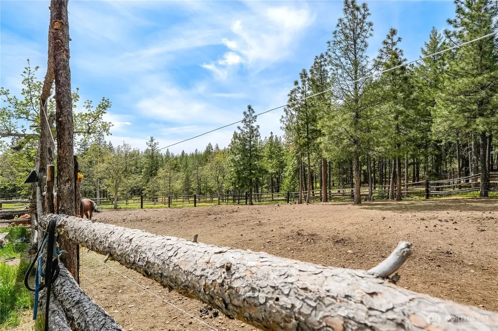 11 Deer Ridge Road Goldendale WA 98620