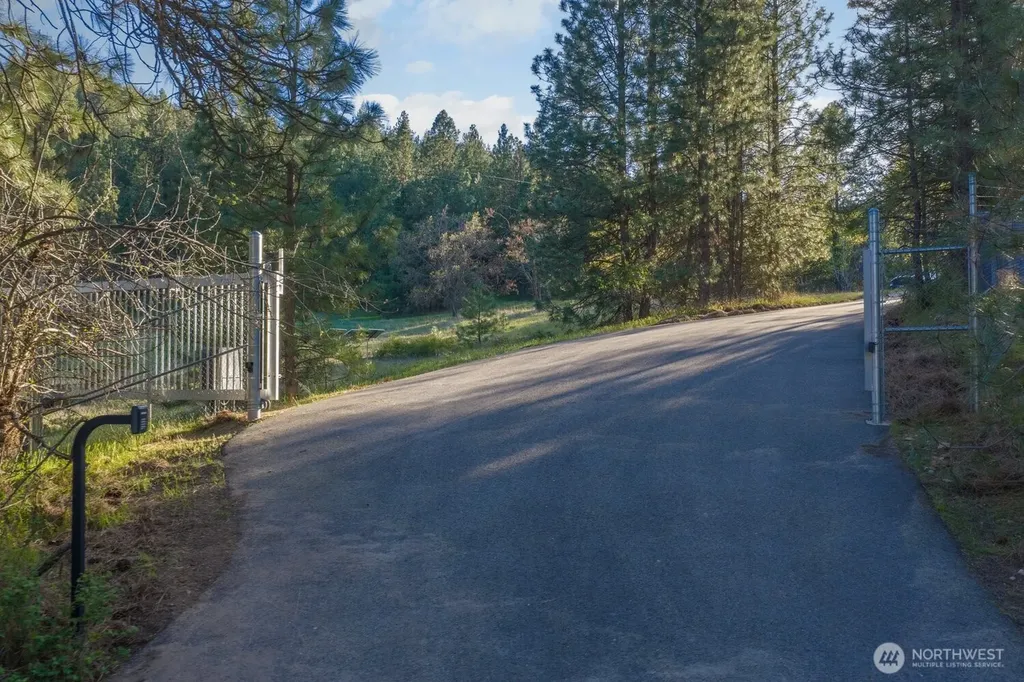 10610 Hallett Spokane WA 99206