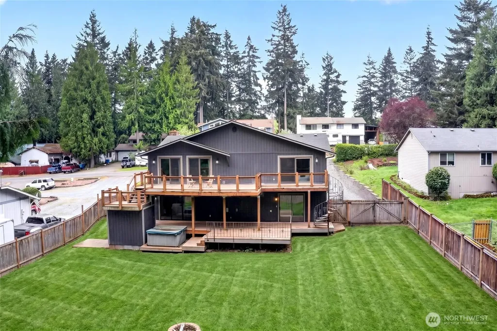 4815 West Tapps Dr East Lake Tapps WA 98391