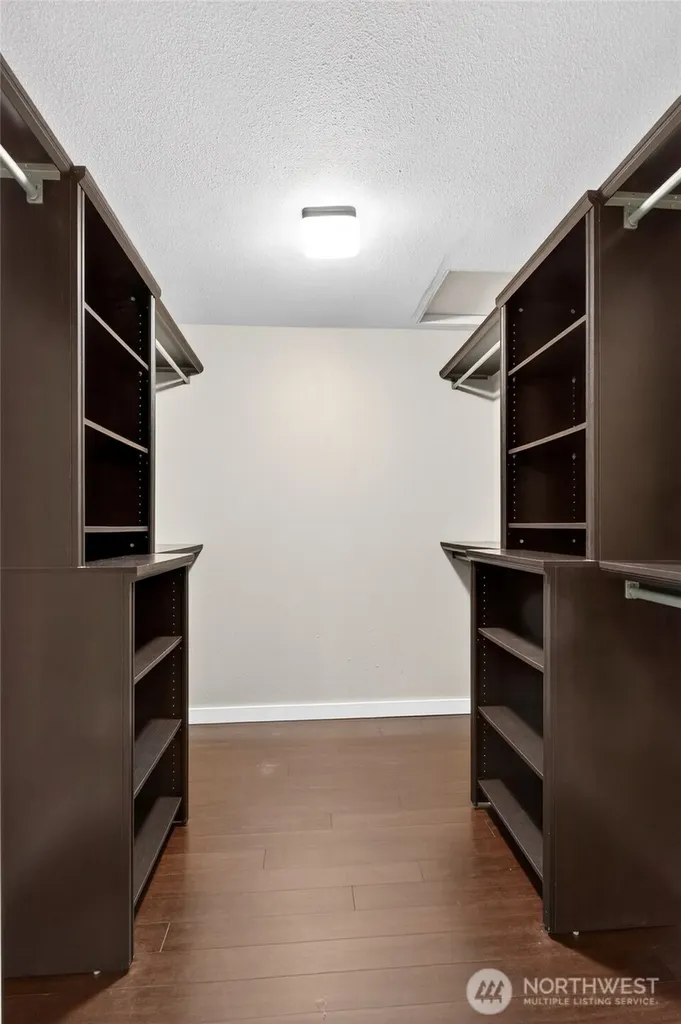 4815 West Tapps Dr East Lake Tapps WA 98391