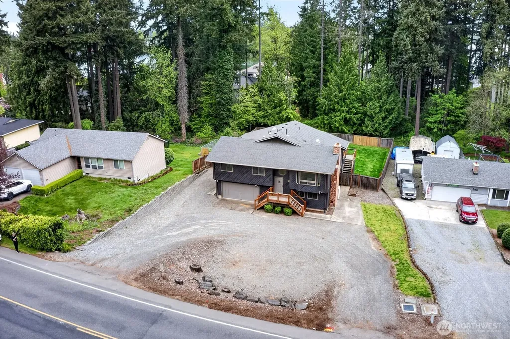 4815 West Tapps Dr East Lake Tapps WA 98391