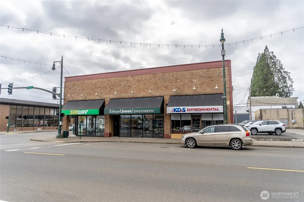 112 W Pioneer Avenue Montesano WA 98563
