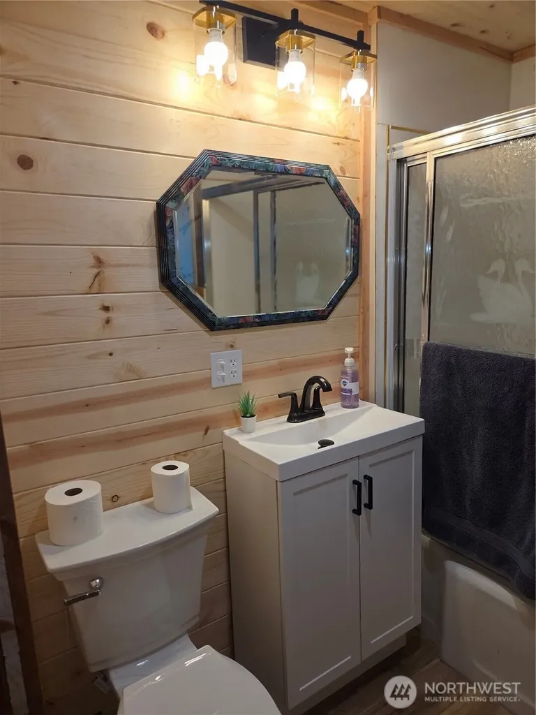 41 N Mt Rose Avenue Hoodsport WA 98548