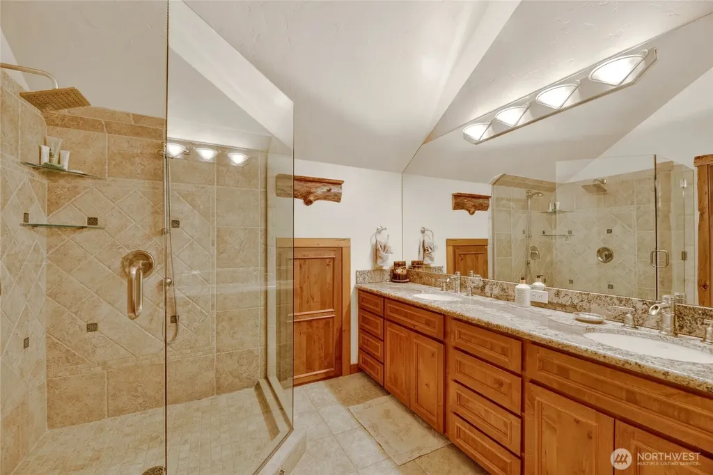 50 Summit Way Snoqualmie Pass WA 98068