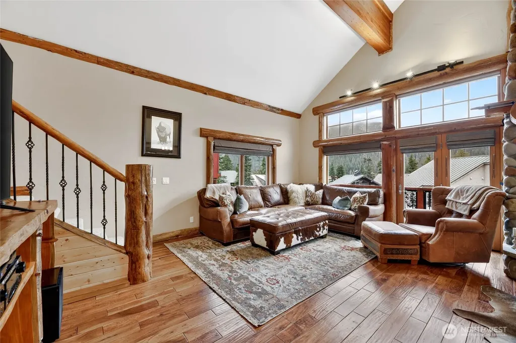 50 Summit Way Snoqualmie Pass WA 98068