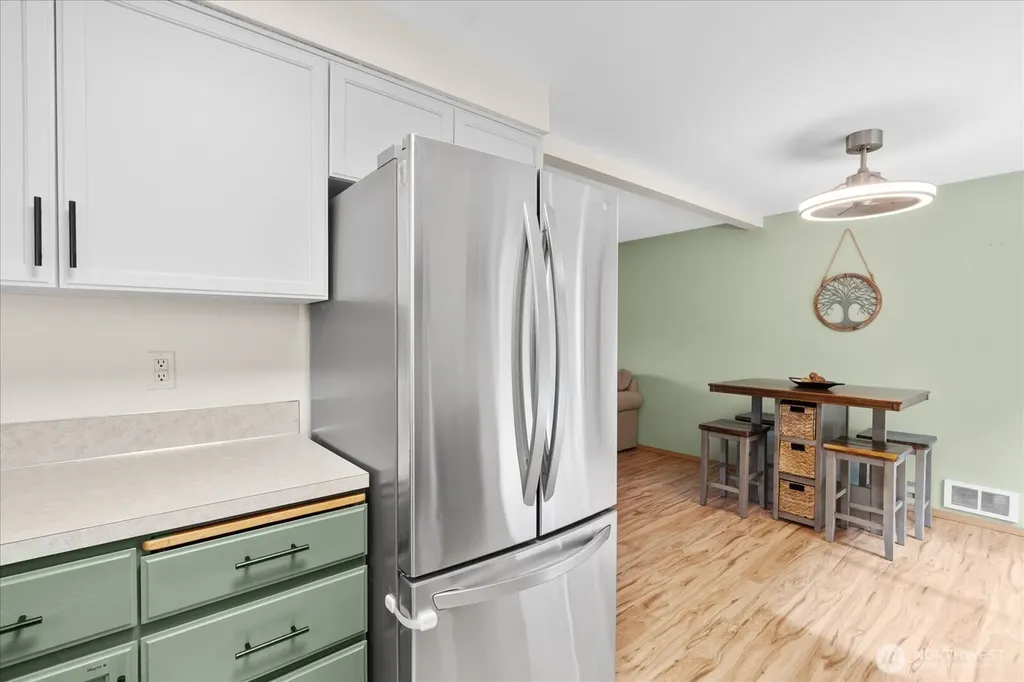 508 Summit Lake Shore Drive NW Olympia WA 98502