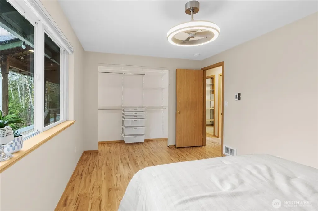 508 Summit Lake Shore Drive NW Olympia WA 98502