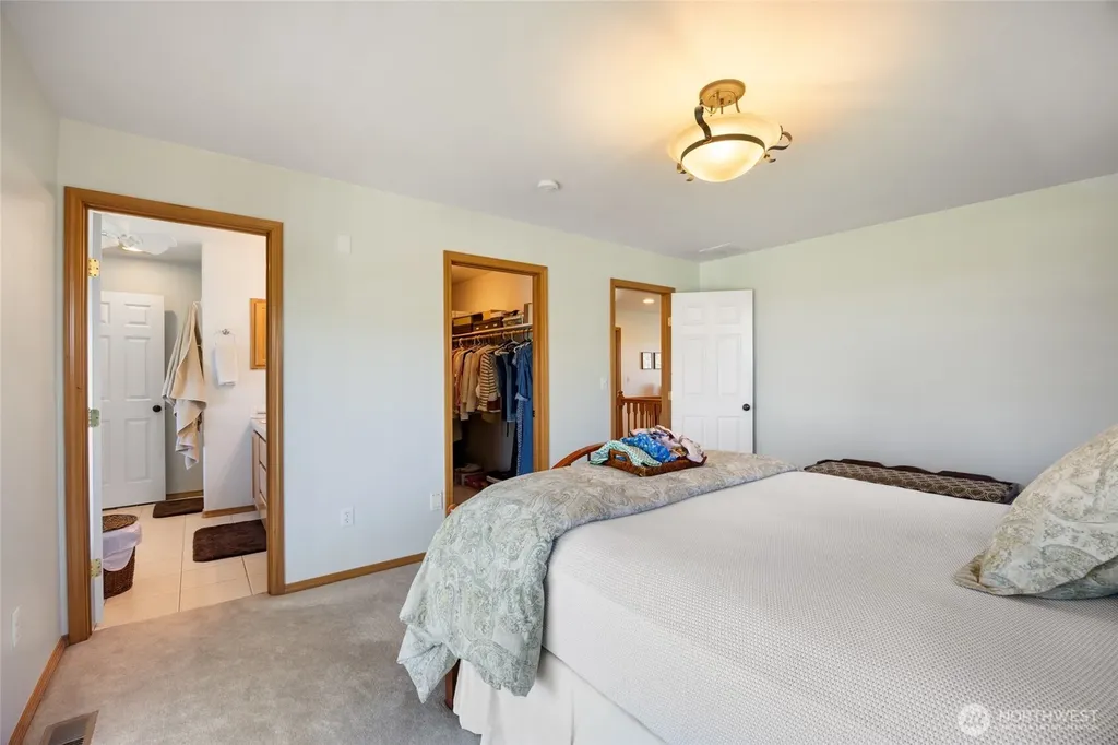 10088 5.6 NE Moses Lake WA 98837