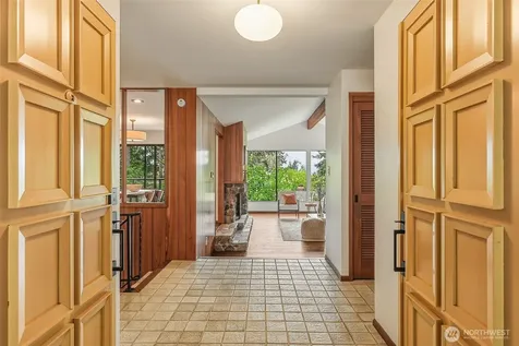 797 NW Culbertson Drive Seattle WA 98177
