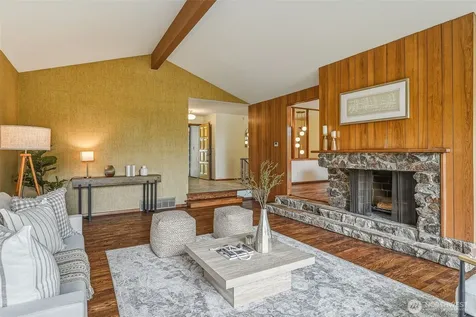 797 NW Culbertson Drive Seattle WA 98177