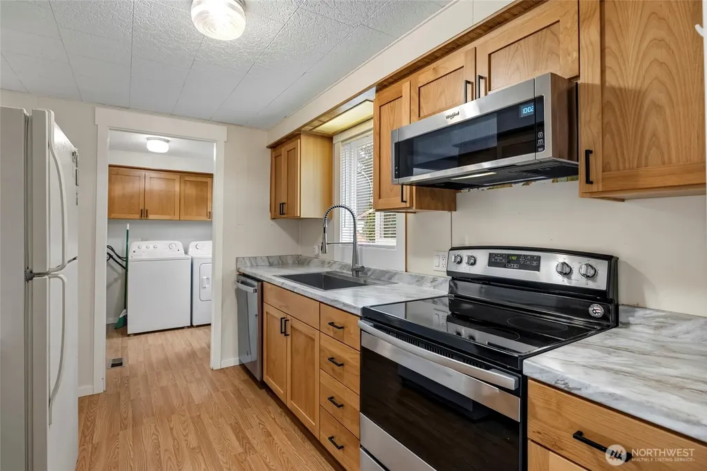 700 NW Crosby Oak Harbor WA 98277