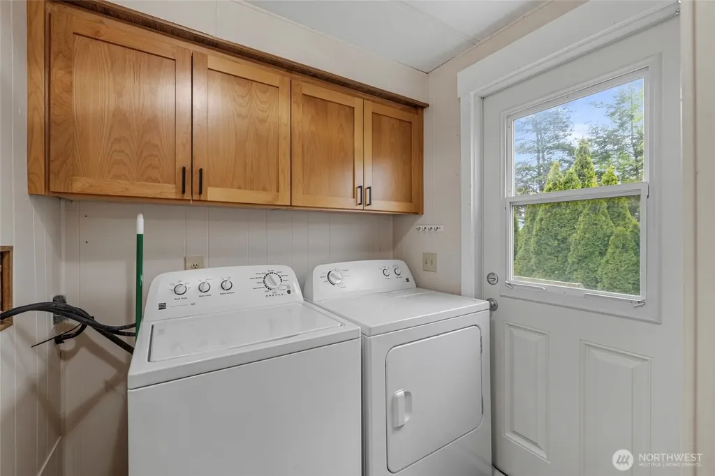 700 NW Crosby Oak Harbor WA 98277