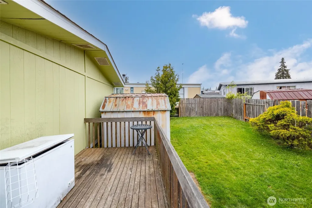 700 NW Crosby Oak Harbor WA 98277