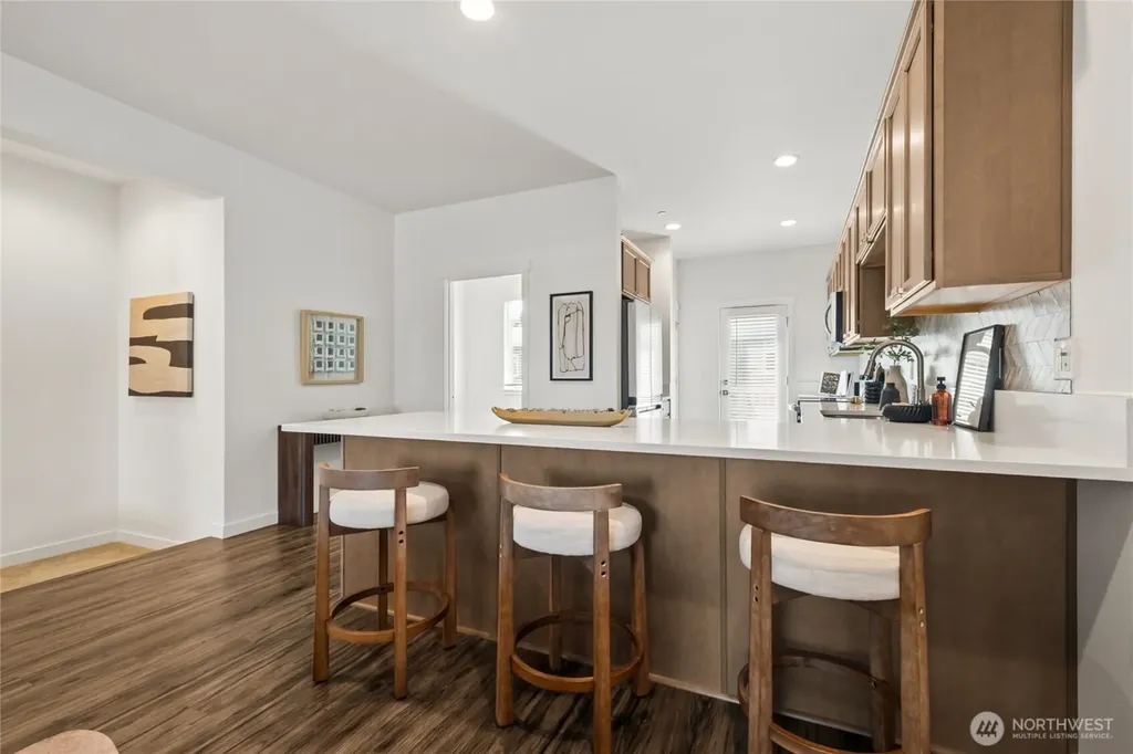 115 SW 181st Place Normandy Park WA 98166
