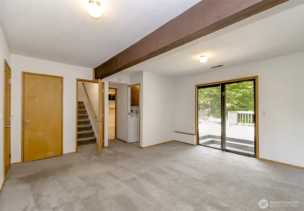 14333 93rd Avenue NE Kirkland WA 98034