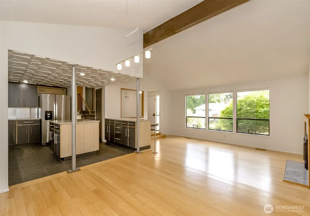 14333 93rd Avenue NE Kirkland WA 98034