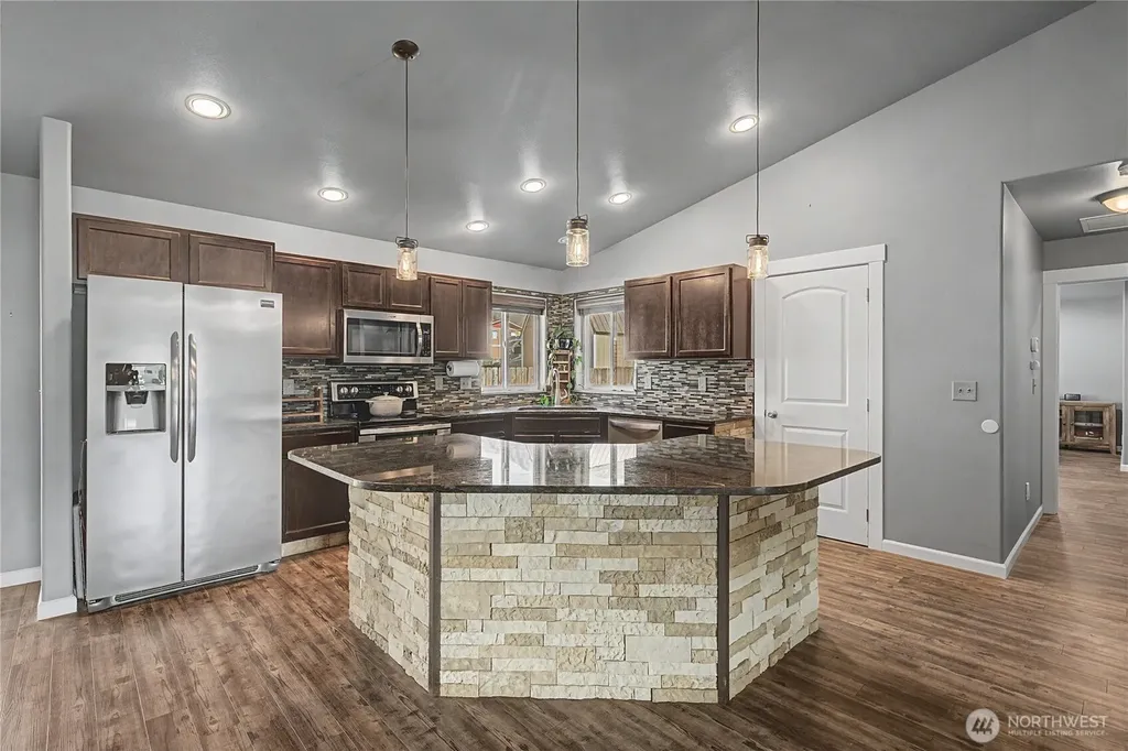 21 Ambrosia Lane Malaga WA 98828