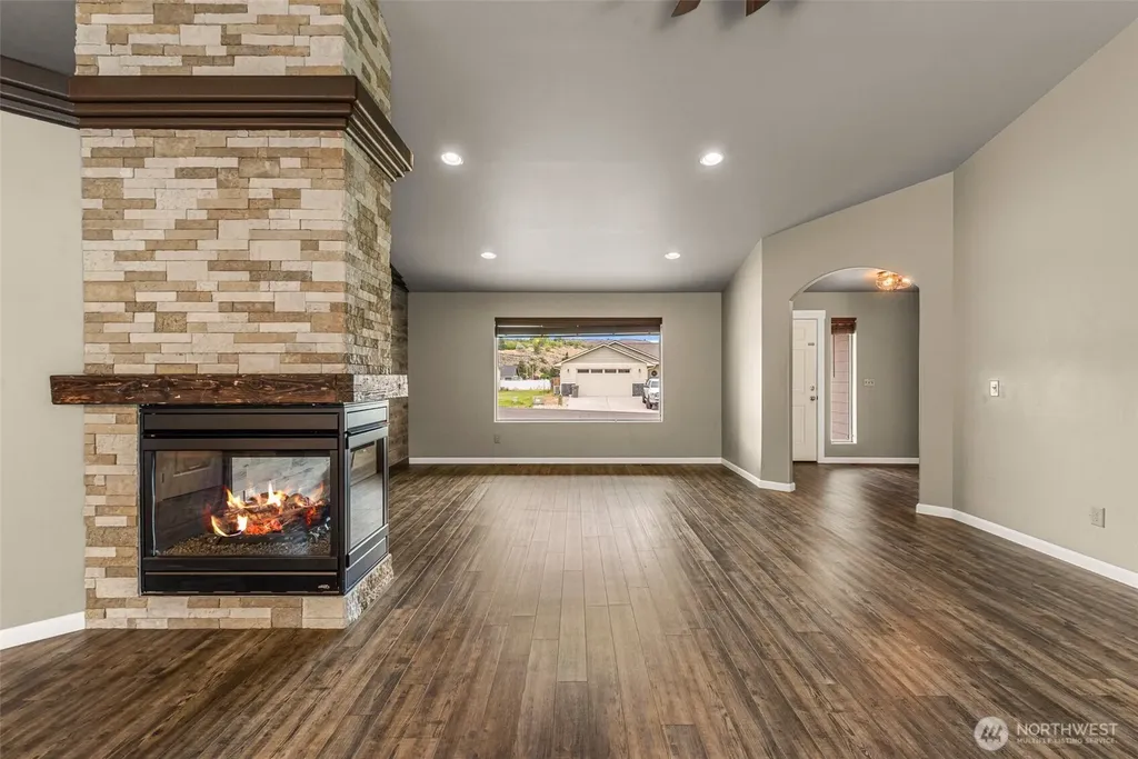 21 Ambrosia Lane Malaga WA 98828