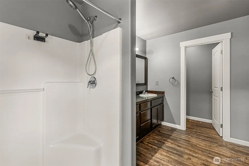 21 Ambrosia Lane Malaga WA 98828