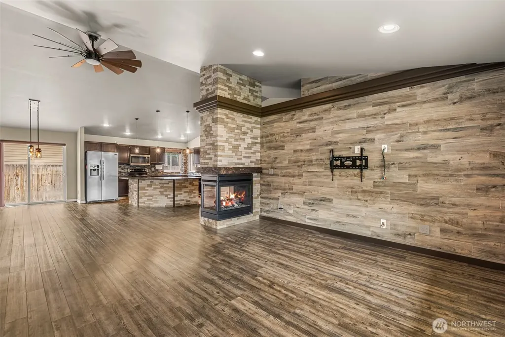 21 Ambrosia Lane Malaga WA 98828