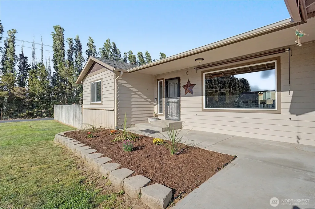 21 Ambrosia Lane Malaga WA 98828