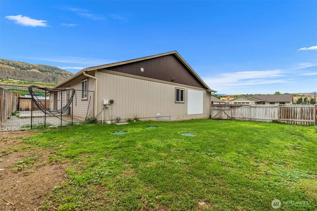 21 Ambrosia Lane Malaga WA 98828