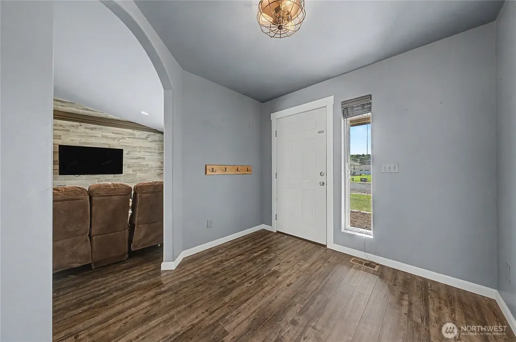 21 Ambrosia Lane Malaga WA 98828