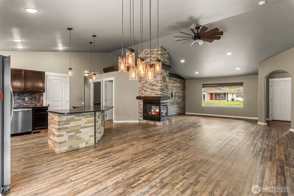 21 Ambrosia Lane Malaga WA 98828