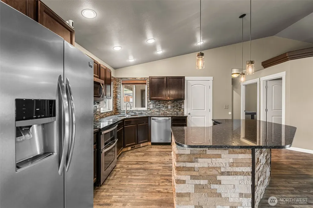 21 Ambrosia Lane Malaga WA 98828