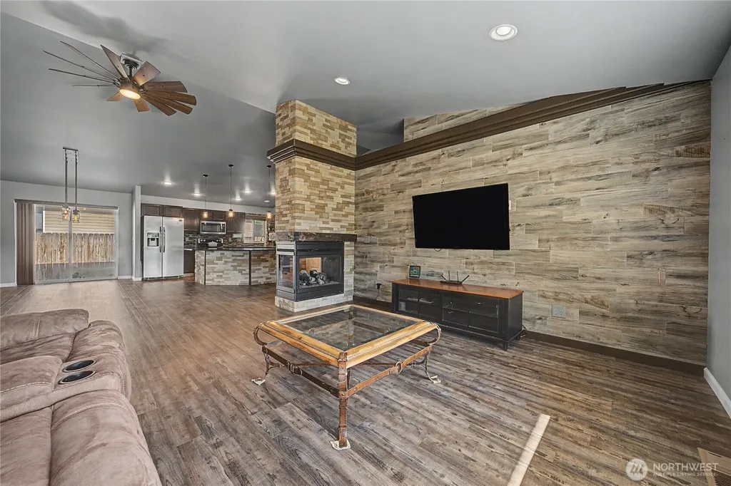 21 Ambrosia Lane Malaga WA 98828