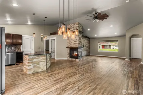 21 Ambrosia Lane Malaga WA 98828