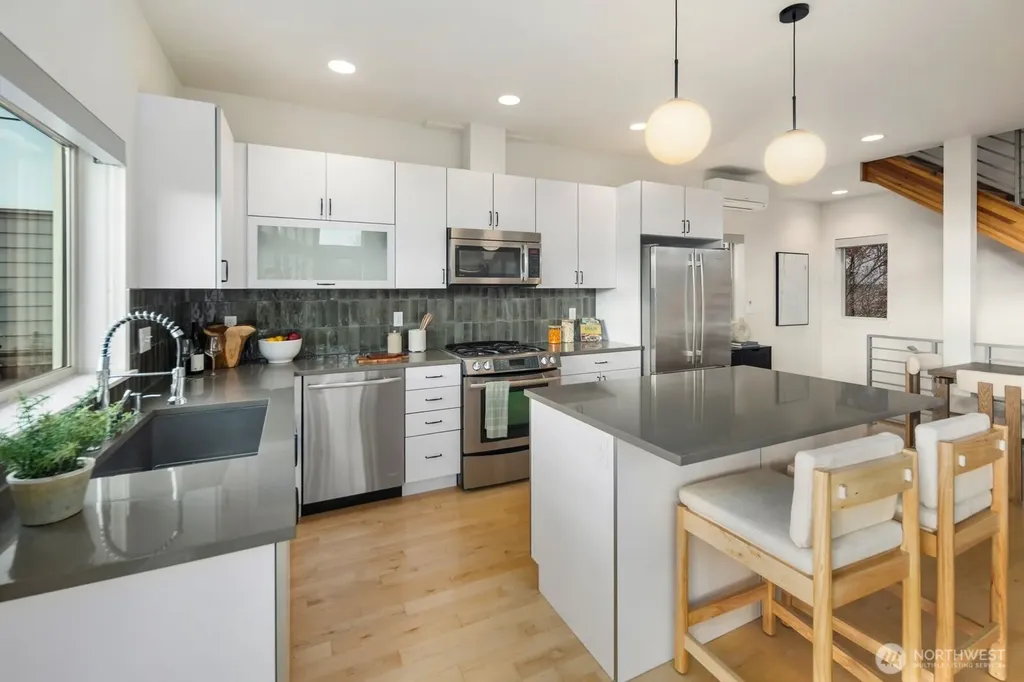 3426 NW Market Street Seattle WA 98107