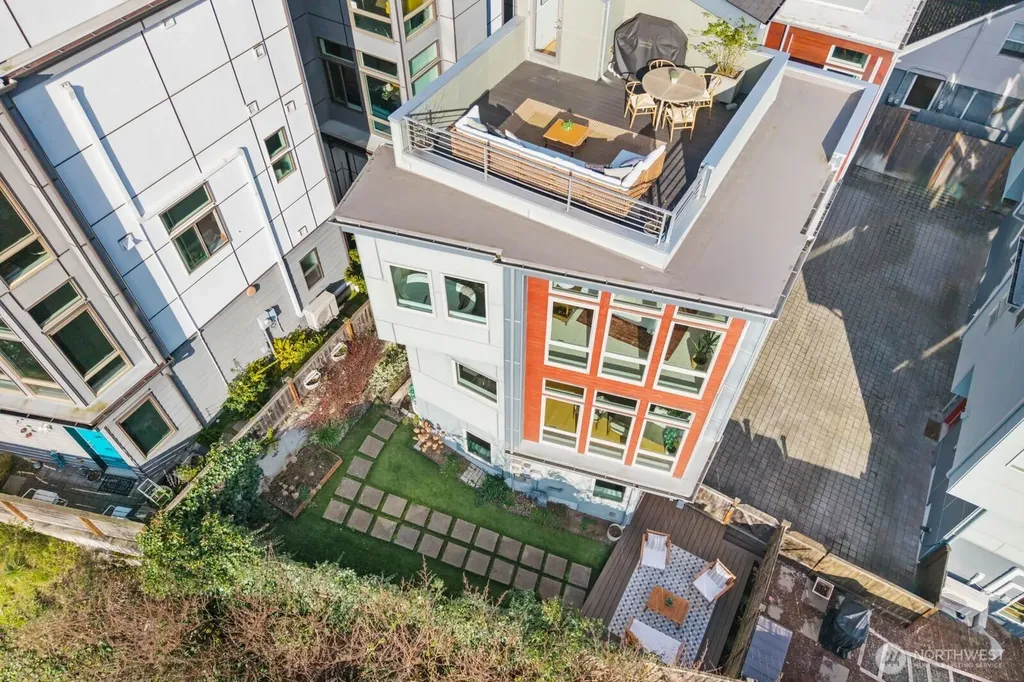 3426 NW Market Street Seattle WA 98107