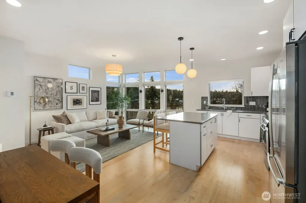 3426 NW Market Street Seattle WA 98107