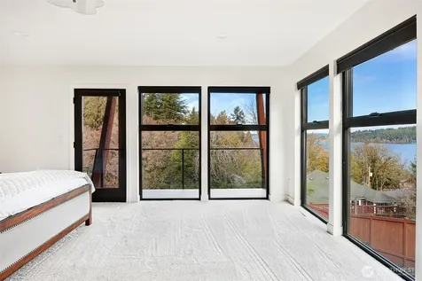 4224 NE 124th Street Seattle WA 98125
