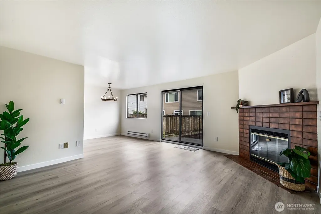 4201 NE 5th Street Renton WA 98059