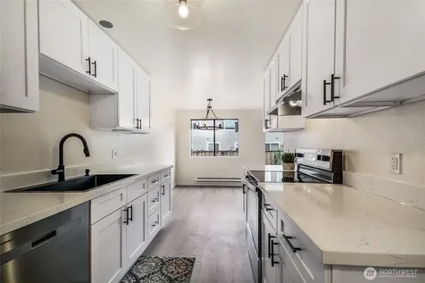 4201 NE 5th Street Renton WA 98059