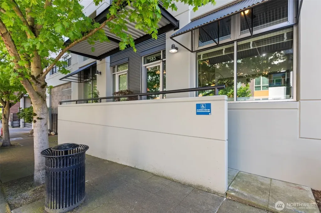 15100 6th Avenue SW Burien WA 98166