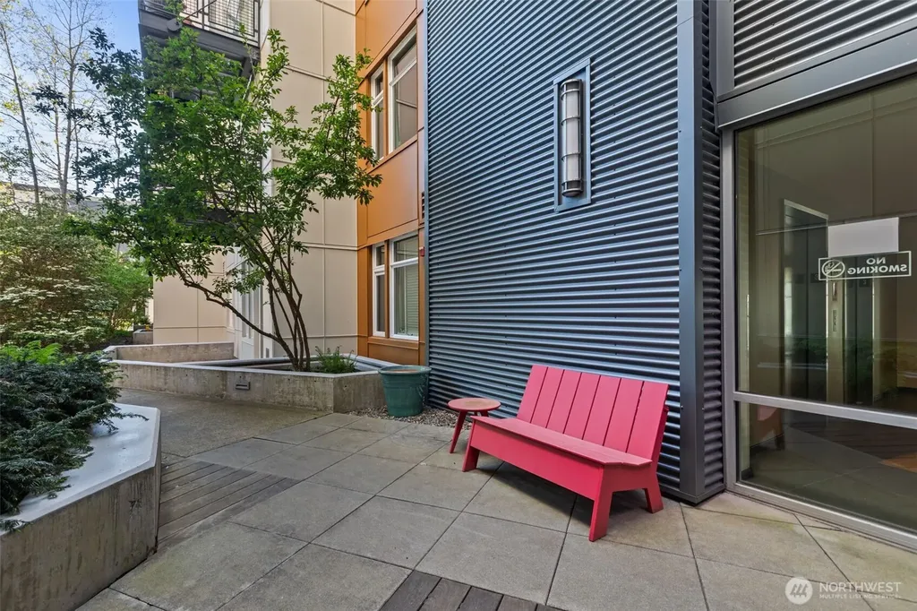 15100 6th Avenue SW Burien WA 98166