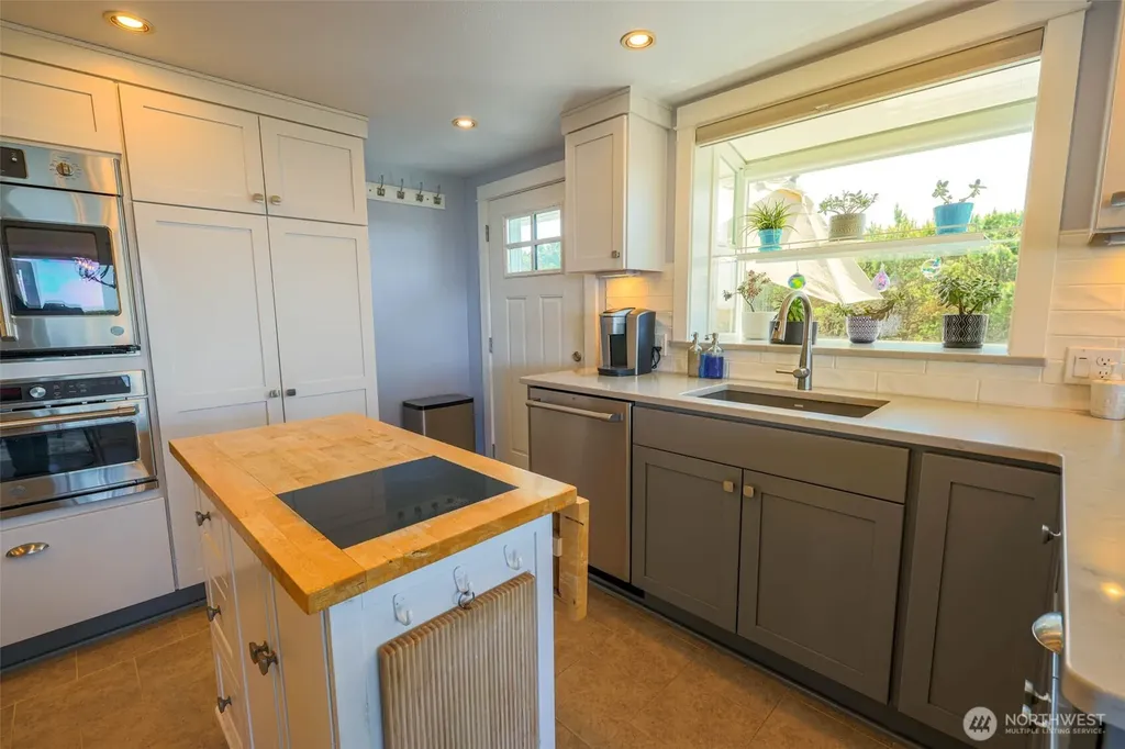 34905 G Street Ocean Park WA 98640