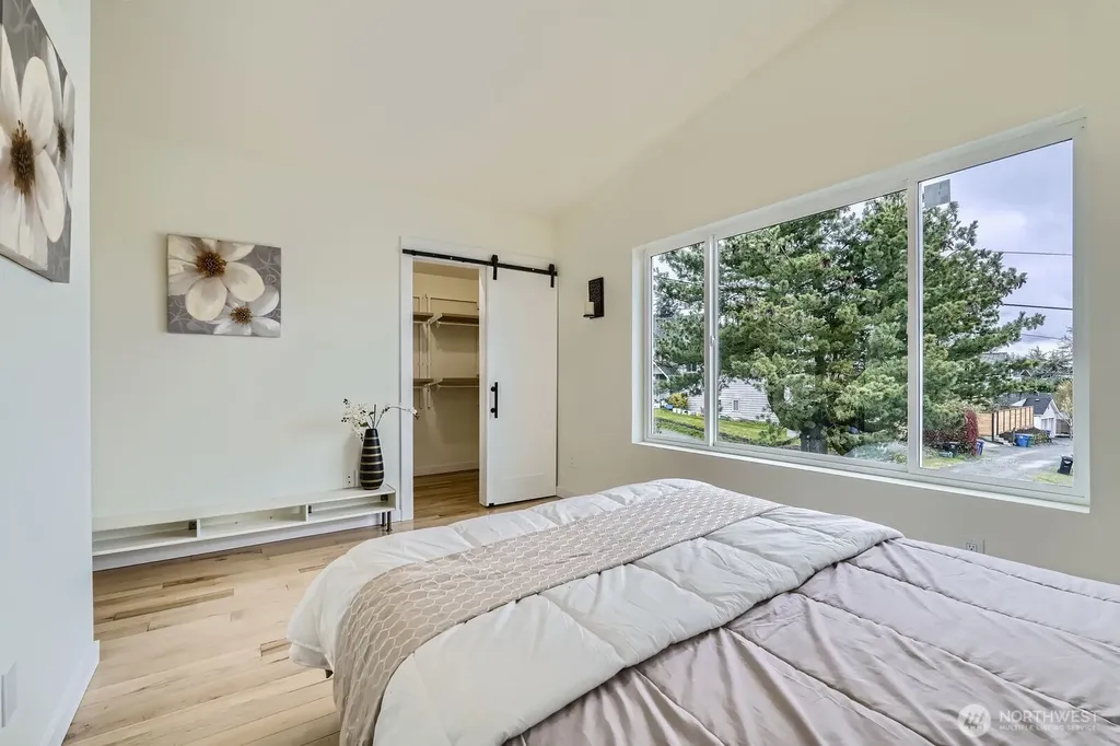 5928 18th Avenue S Seattle WA 98108
