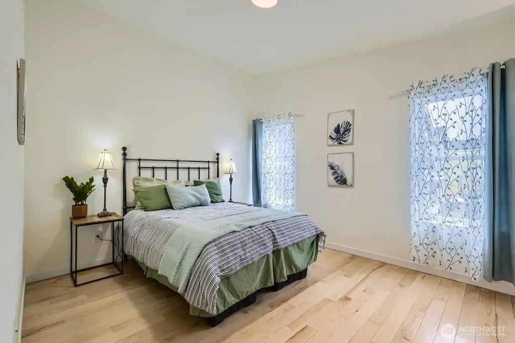 5928 18th Avenue S Seattle WA 98108