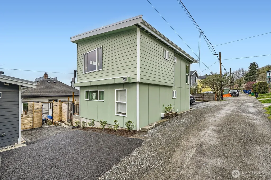5928 18th Avenue S Seattle WA 98108
